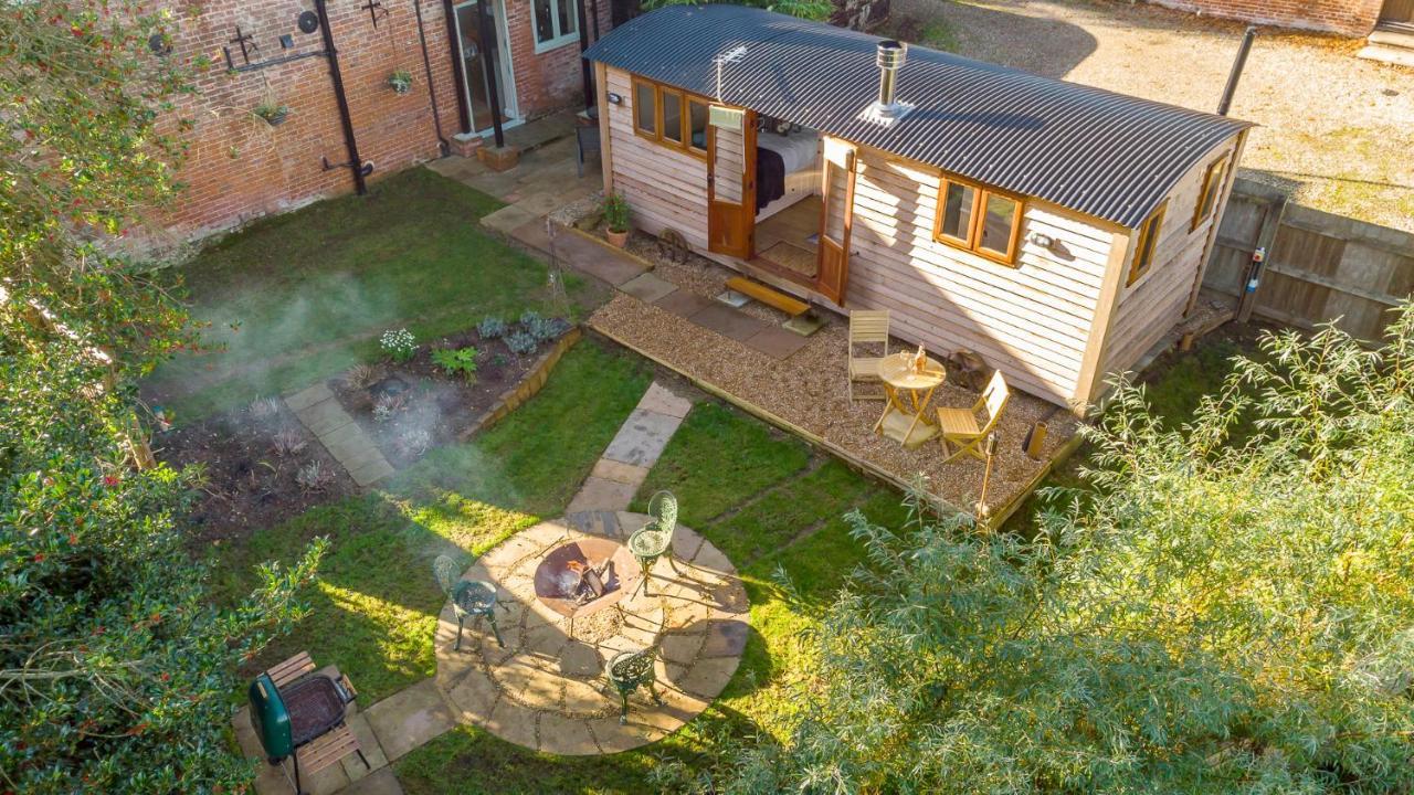 Hayloft And Shepherds Hut In Norfolk Broads With Fire Pit And Bbq From Ginger And Gold Ranworth Exterior foto