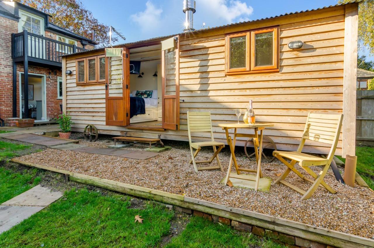 Hayloft And Shepherds Hut In Norfolk Broads With Fire Pit And Bbq From Ginger And Gold Ranworth Exterior foto