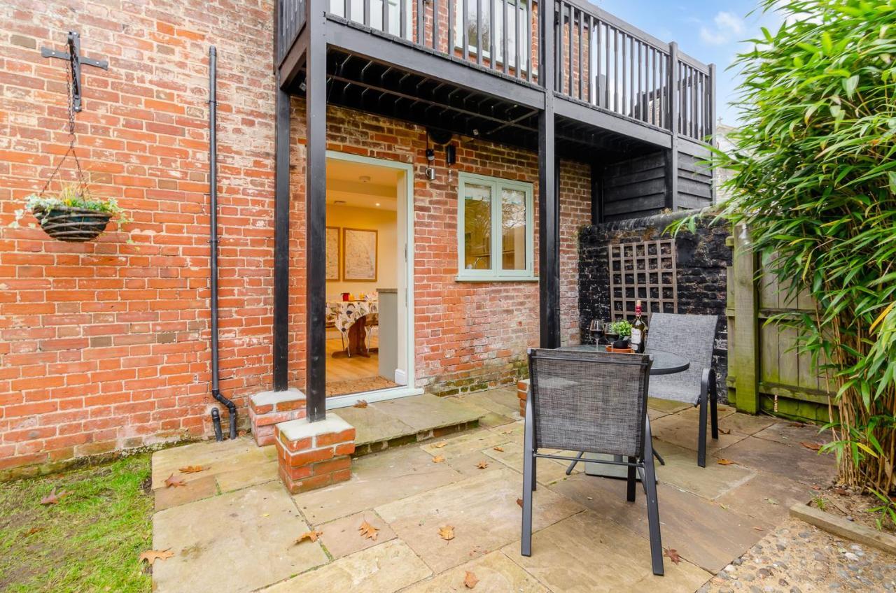 Hayloft And Shepherds Hut In Norfolk Broads With Fire Pit And Bbq From Ginger And Gold Ranworth Exterior foto