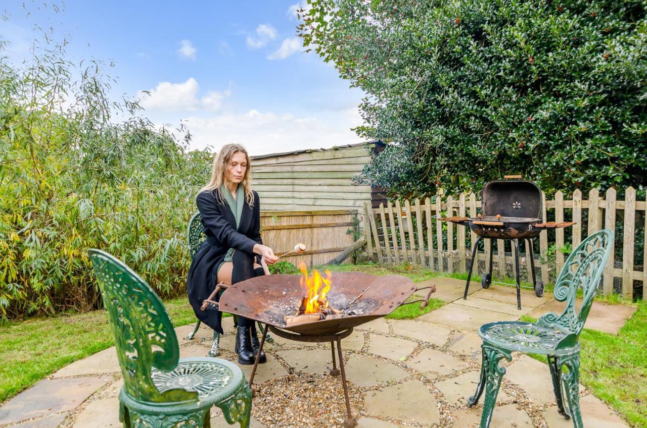 Hayloft And Shepherds Hut In Norfolk Broads With Fire Pit And Bbq From Ginger And Gold Ranworth Exterior foto