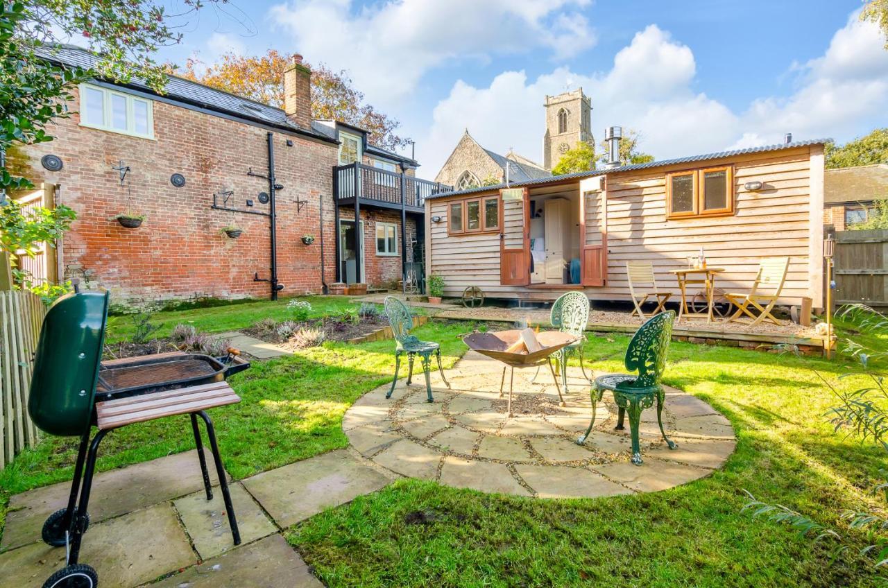 Hayloft And Shepherds Hut In Norfolk Broads With Fire Pit And Bbq From Ginger And Gold Ranworth Exterior foto